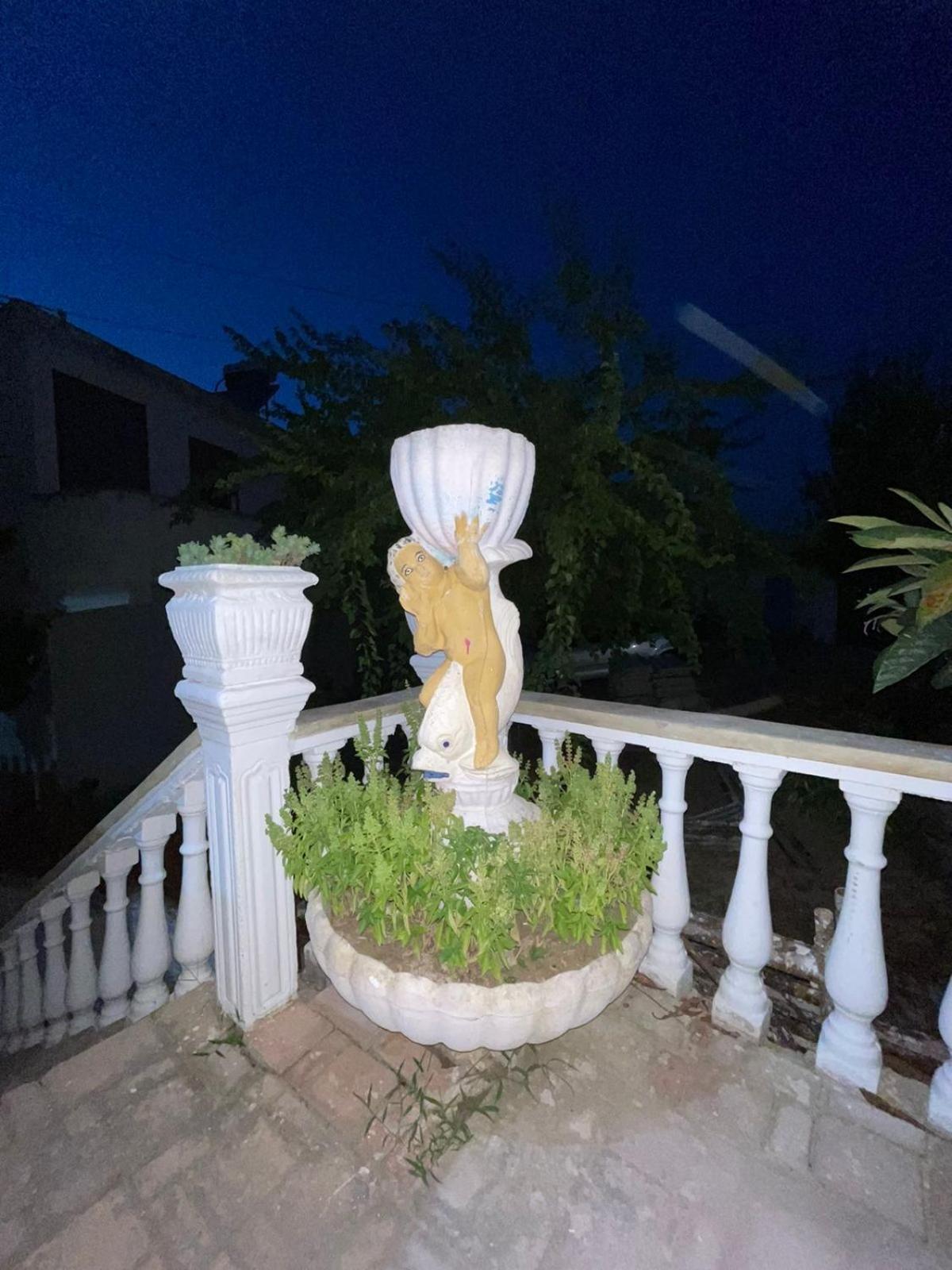 Anel'S Guesthouse Μπεράτ Εξωτερικό φωτογραφία