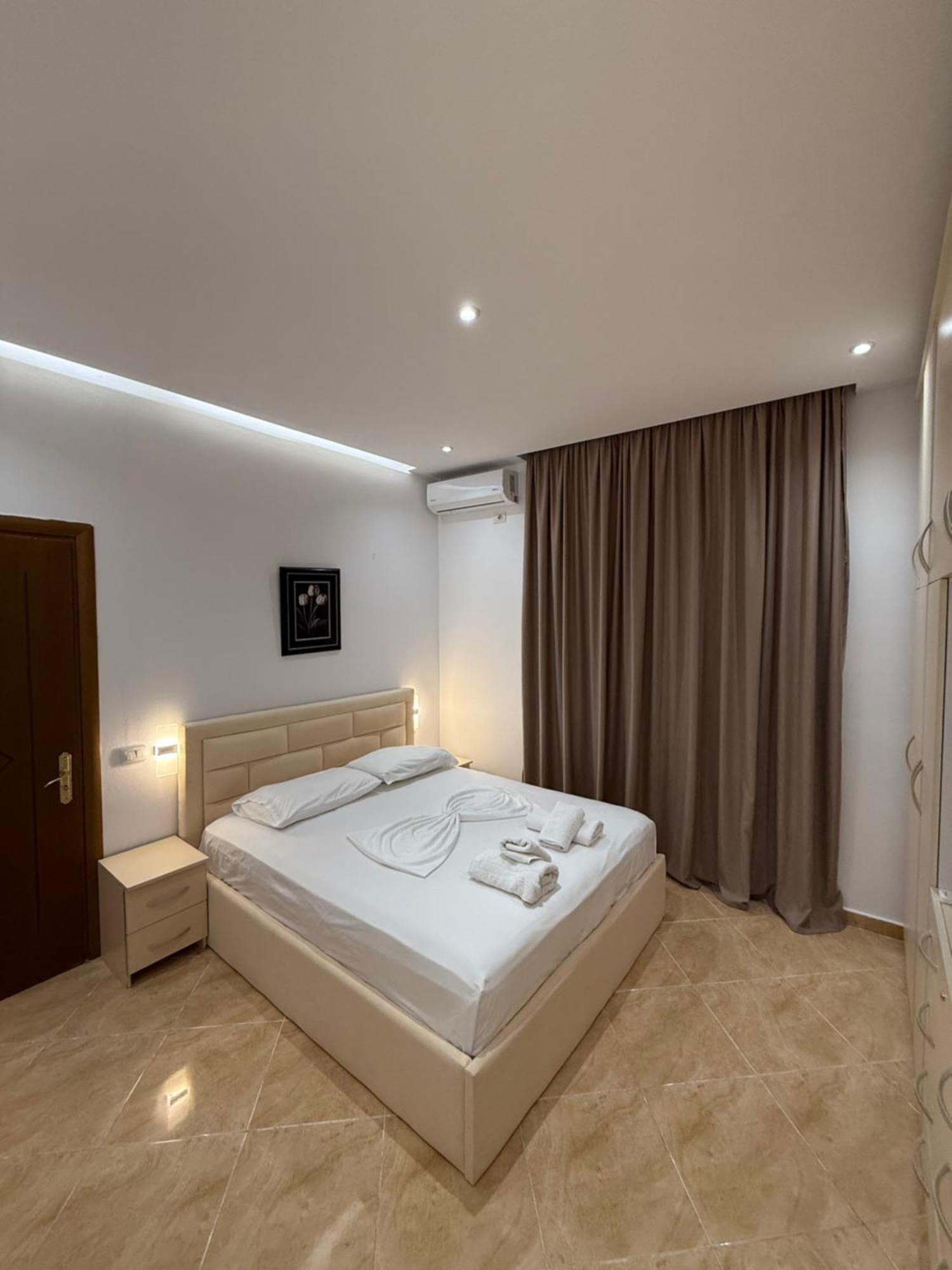 Anel'S Guesthouse Μπεράτ Εξωτερικό φωτογραφία